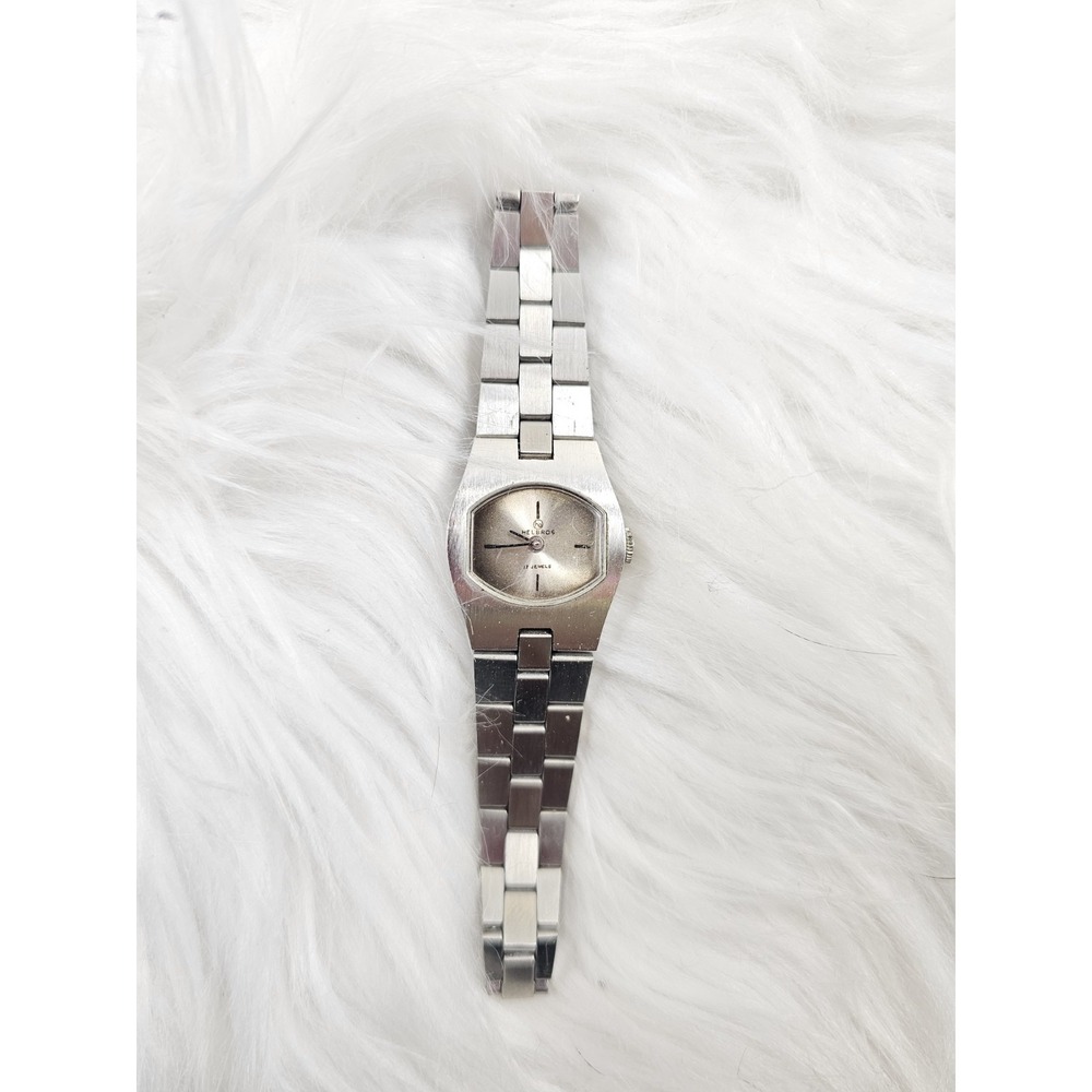 Vintage Men's Helbros Silver Tone 90s Era Watch 17 Jewels Mid Century Runs